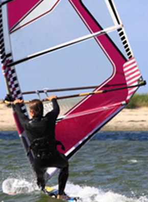 Windsurfer - Chemiefaser in Surfbrett & Segel