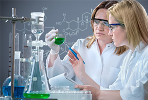 Zwei Chemiker Frauen