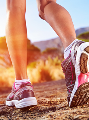 Laufschuhe aus atmungsaktiven Chemiefasern