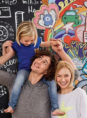 Familie beim Tag der offenen Tür